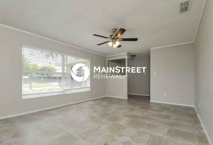 808 Pebblewood Dr - Photo 3 of 16