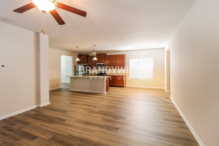 604 Armitage Way - Photo 5 of 25