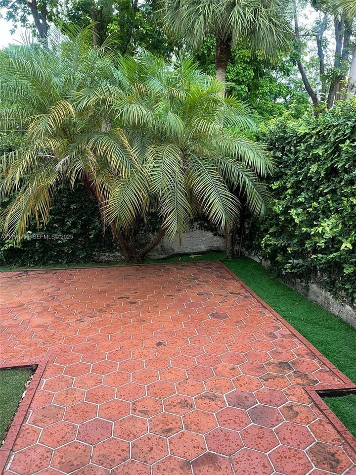 13301 Southwest 88th Terrace South #A - Photo 4 of 16