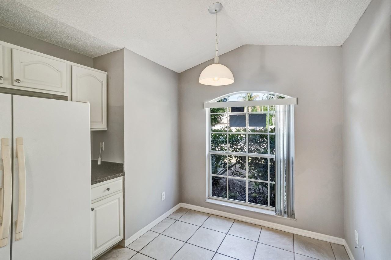 1033 Lake Davenport Blvd #1 - Photo 6 of 47