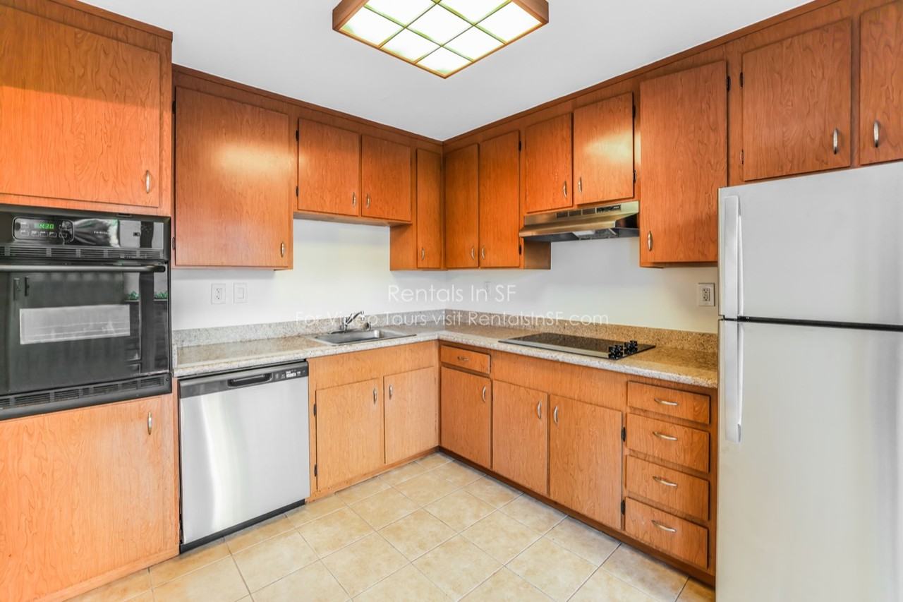 2001 Shoreline Dr #108 - Photo 2 of 21