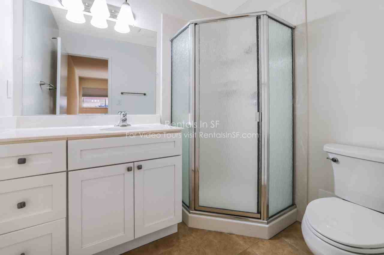 2001 Shoreline Dr #108 - Photo 5 of 21