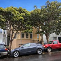 featured image of 270 10th Ave #4