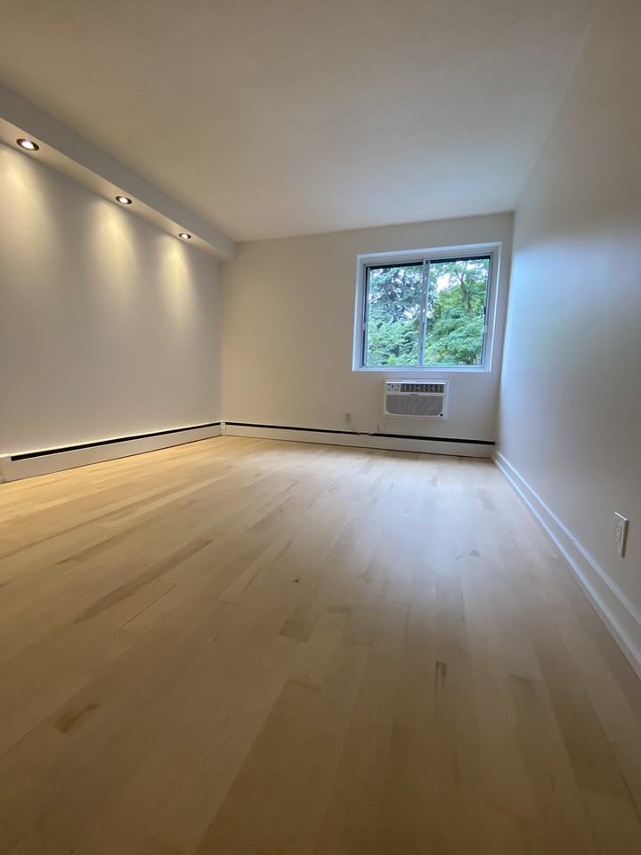 4700 Av Bonavista - Photo 5 of 11