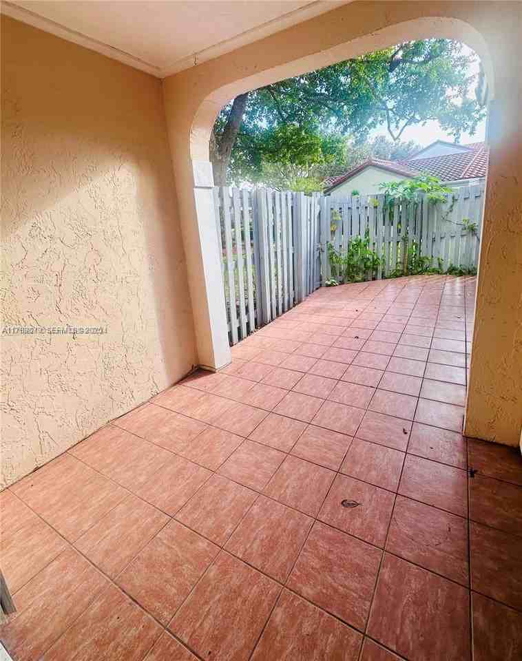 1487 Springside Drive #1487 - Photo 4 of 12