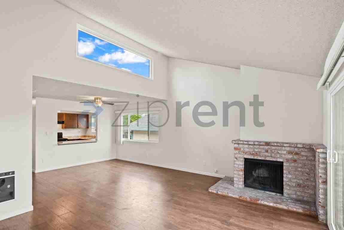2837 55th Ave #4 - Photo 5 of 19
