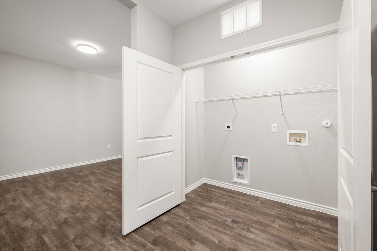 Pecan Grove - Photo 2 of 5