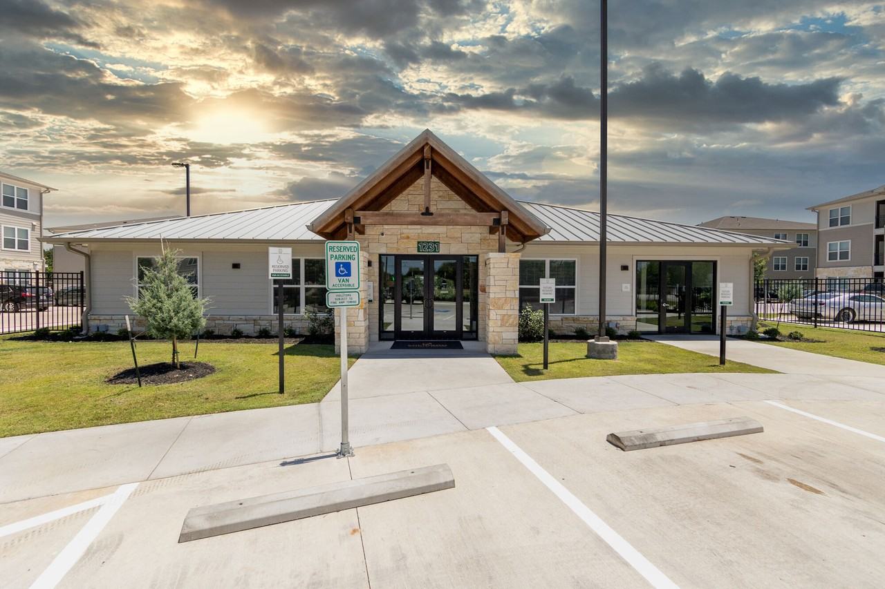 Pecan Grove - Photo 3 of 5