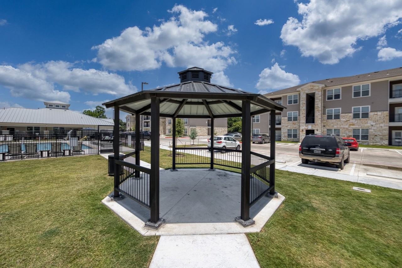 Pecan Grove - Photo 5 of 5