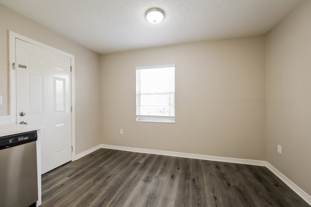 13115 Caribbean Blvd - Photo 5 of 16