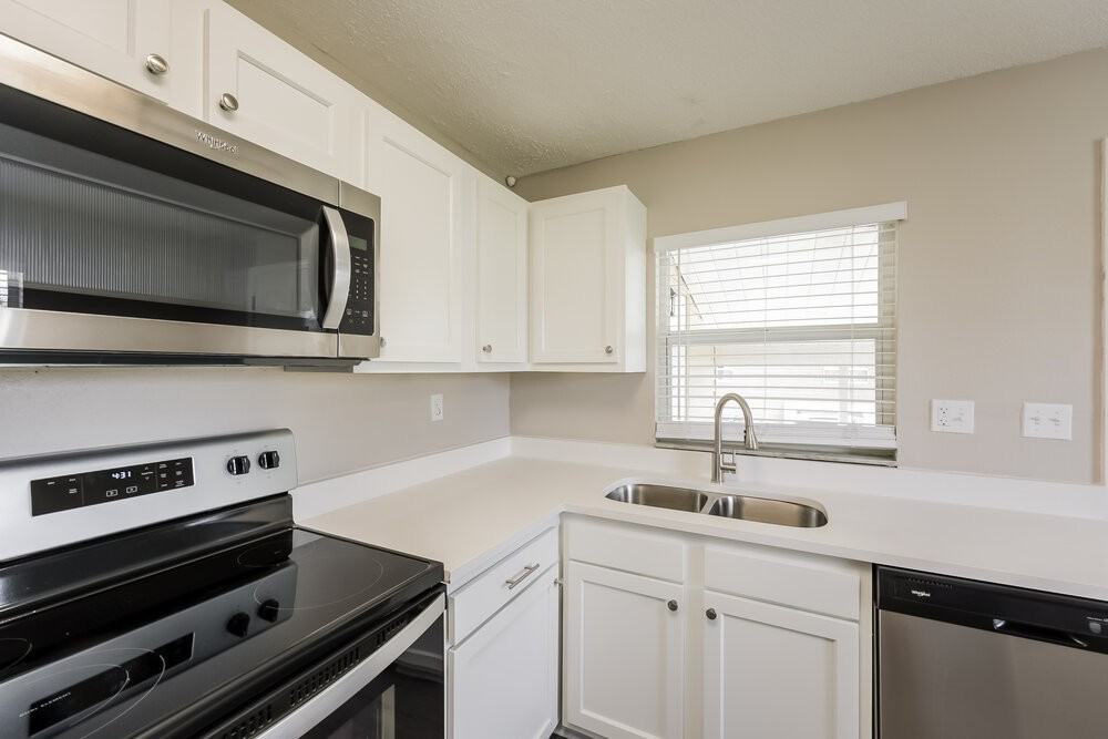 13115 Caribbean Blvd - Photo 6 of 16