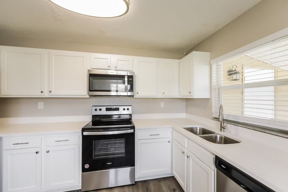 13115 Caribbean Blvd - Photo 7 of 16