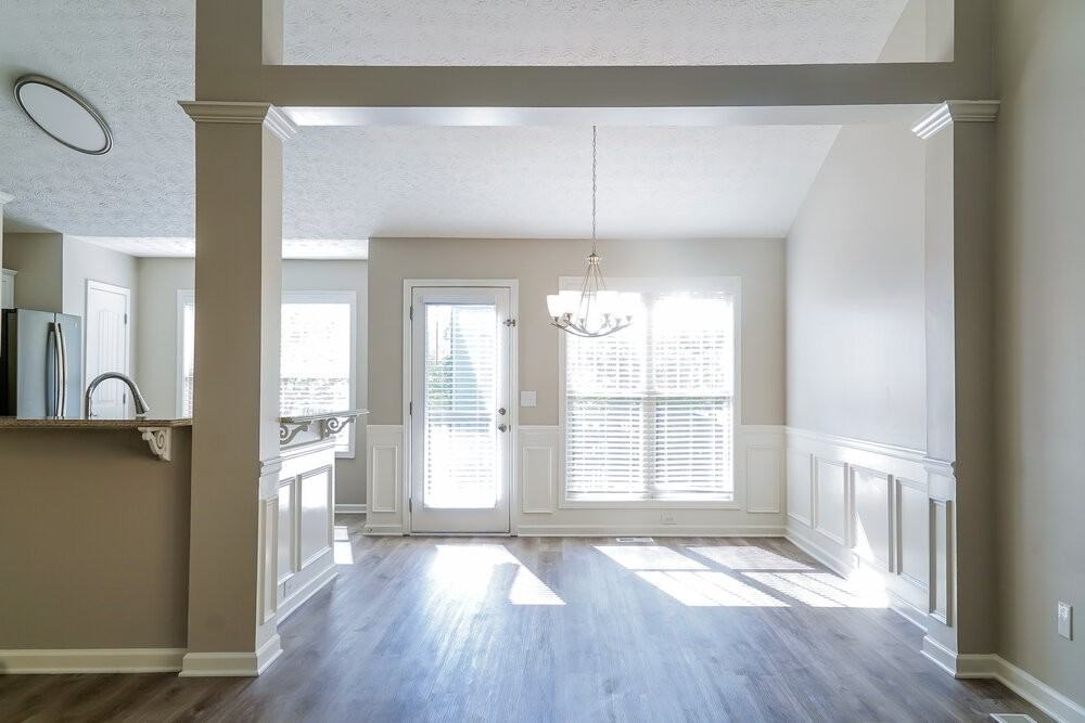 960 Styles Ct - Photo 5 of 17