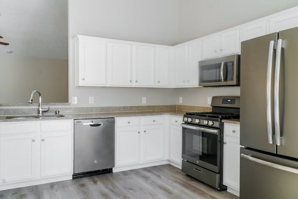 960 Styles Ct - Photo 6 of 17