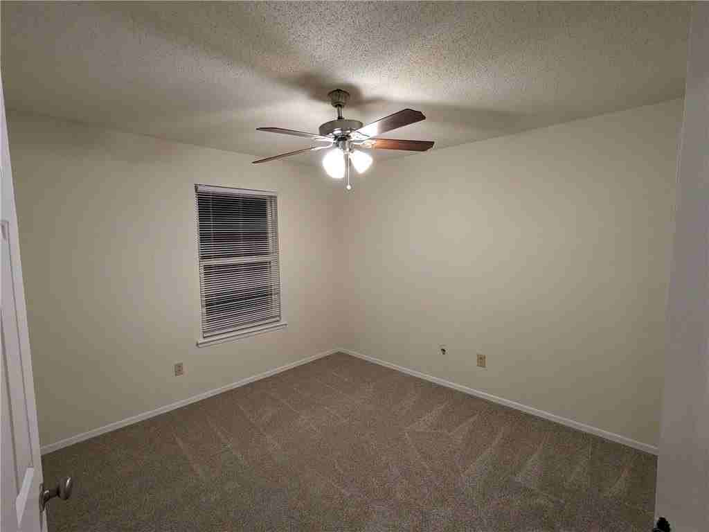 2437 N Brophy Ave #4 - Photo 6 of 12