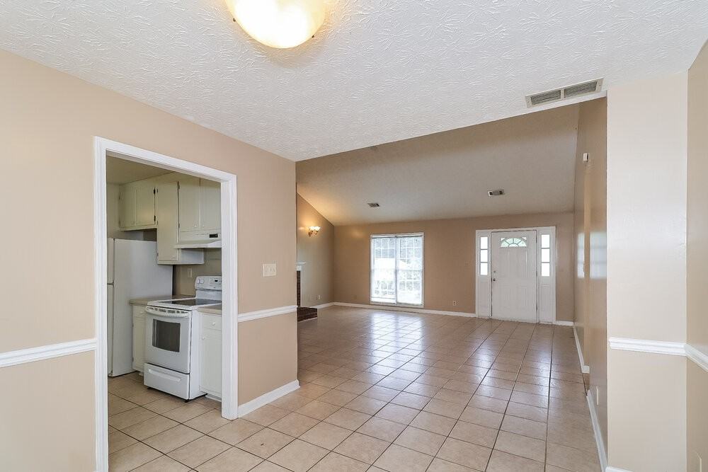 3935 Willowmeade Dr - Photo 4 of 25