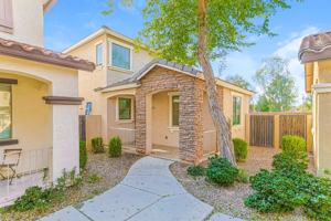 featured image of 3809 E Santa Fe Ln