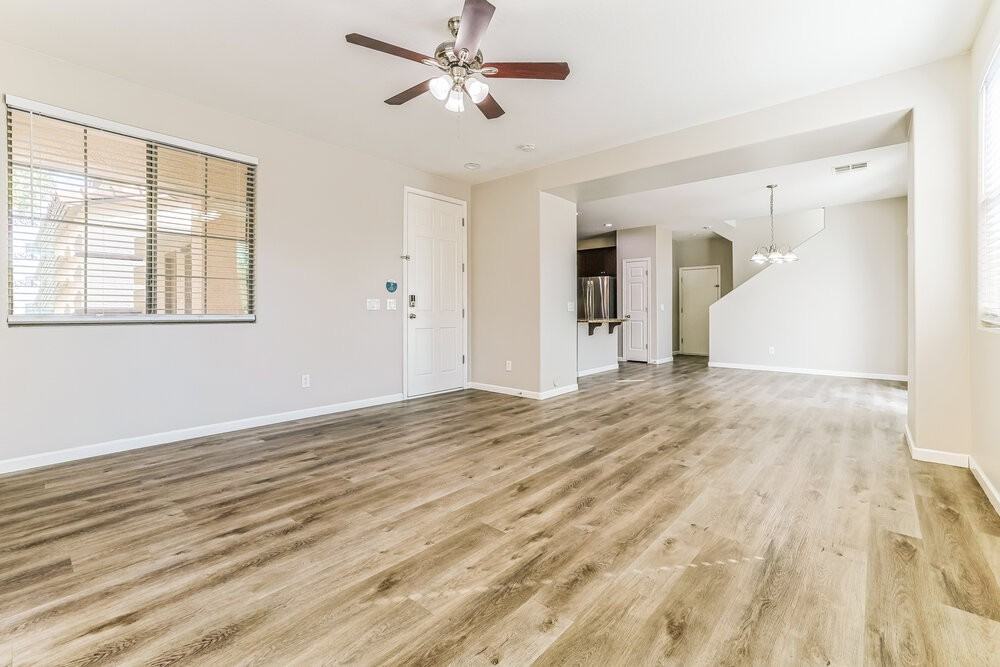 3809 E Santa Fe Ln - Photo 5 of 17