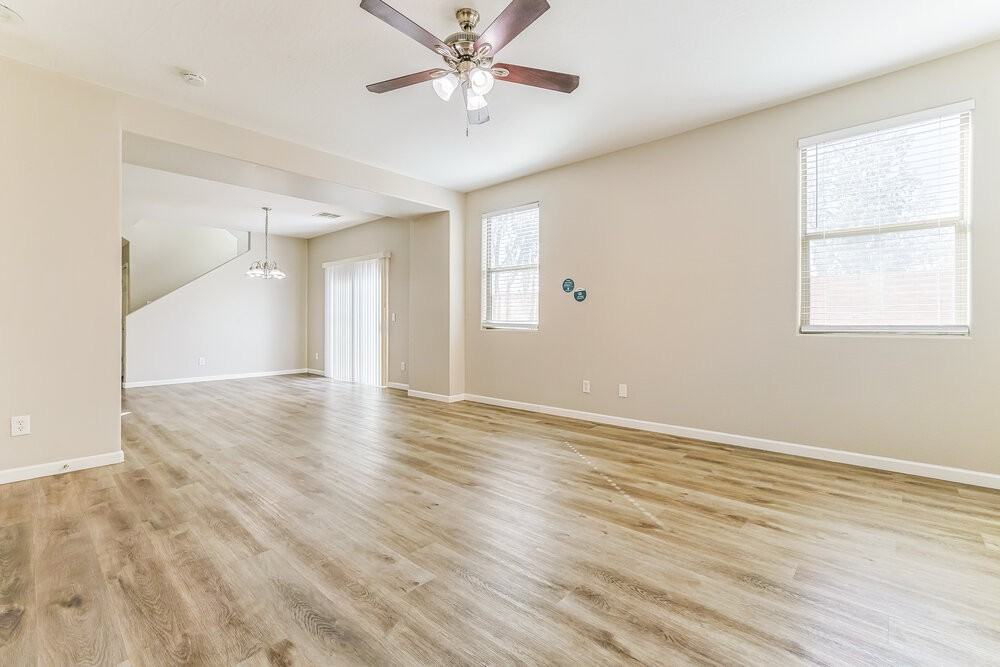 3809 E Santa Fe Ln - Photo 6 of 17