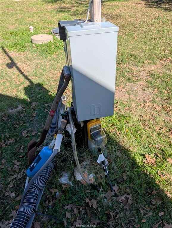 1524 Paradise Way - Photo 2 of 12