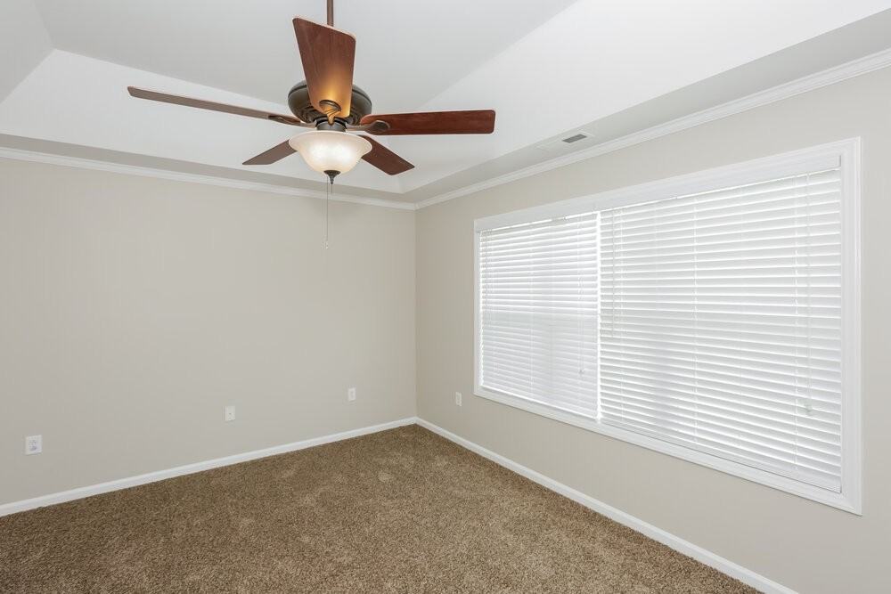 310 Tamarack Dr - Photo 6 of 14