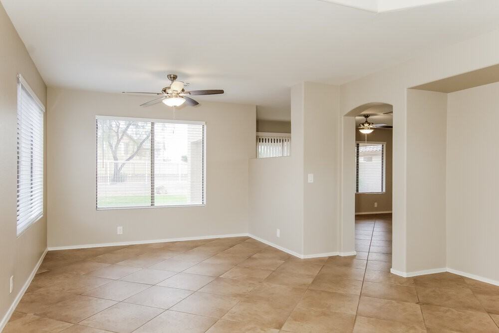 17183 N 53rd Ave - Photo 4 of 17