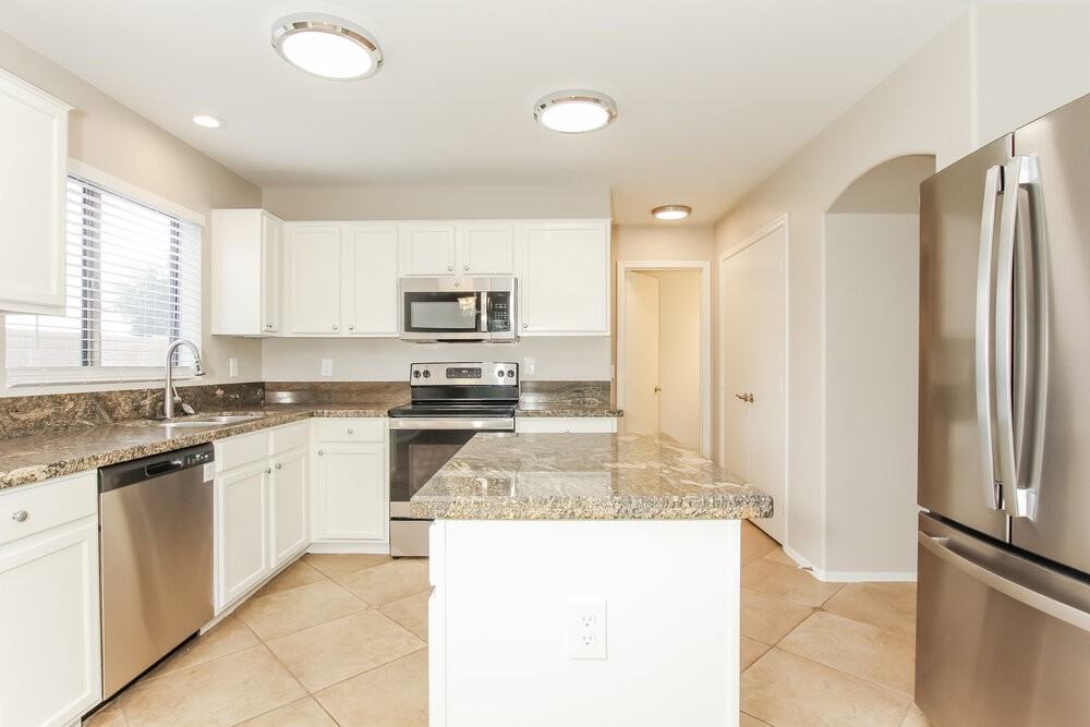 17183 N 53rd Ave - Photo 7 of 17