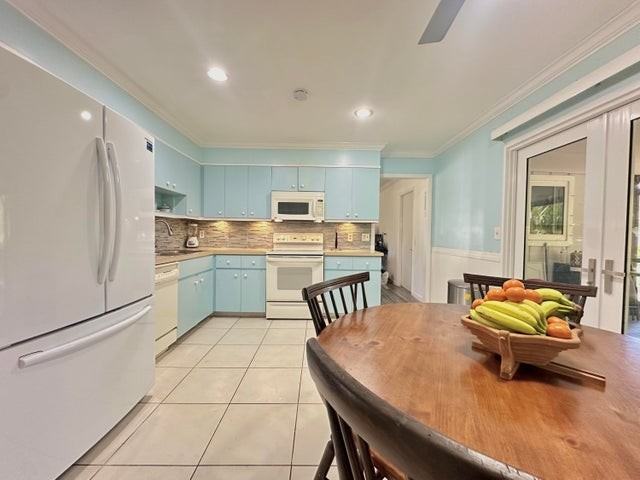 13619 57th Place North - Photo 4 of 8