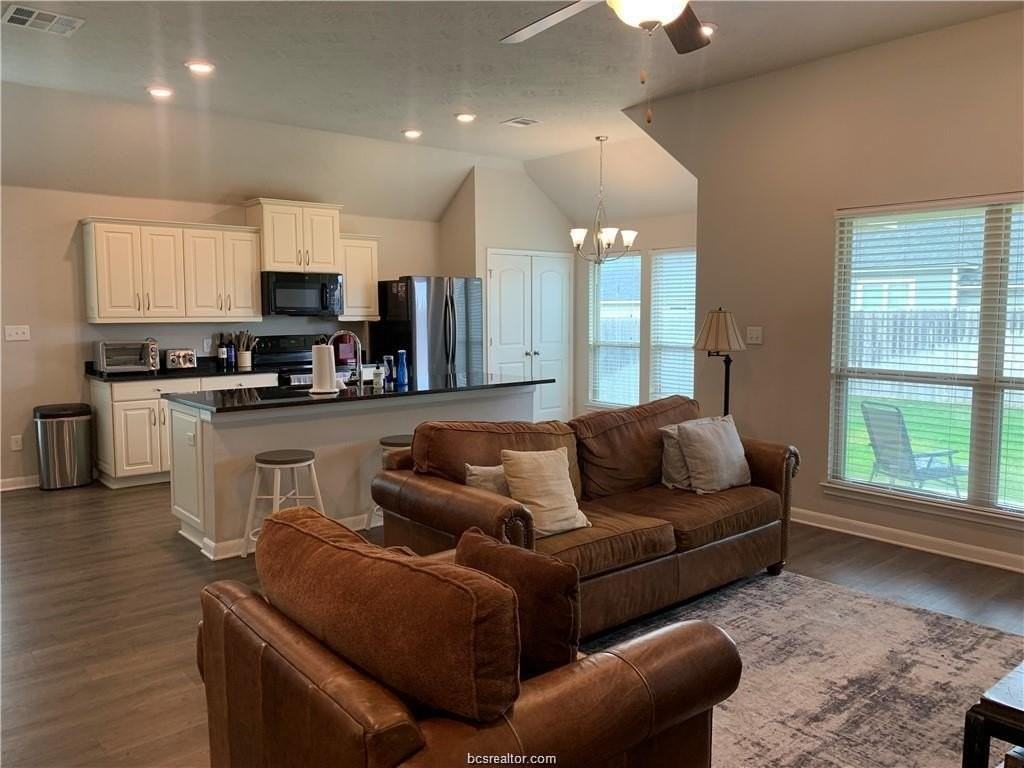 2002 Polmont Dr - Photo 2 of 17