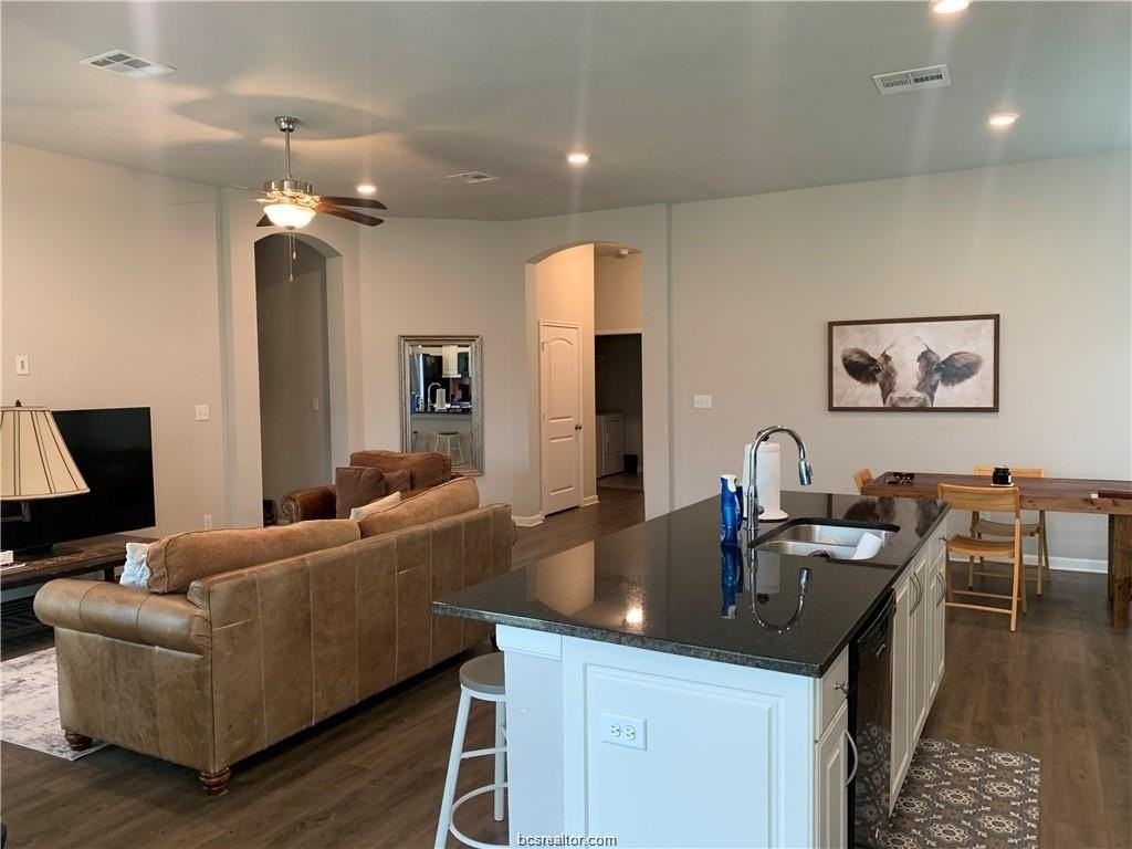 2002 Polmont Dr - Photo 5 of 17