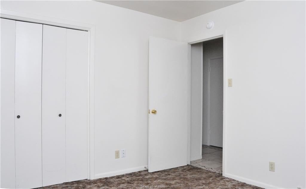 108 Moss St - Photo 7 of 10