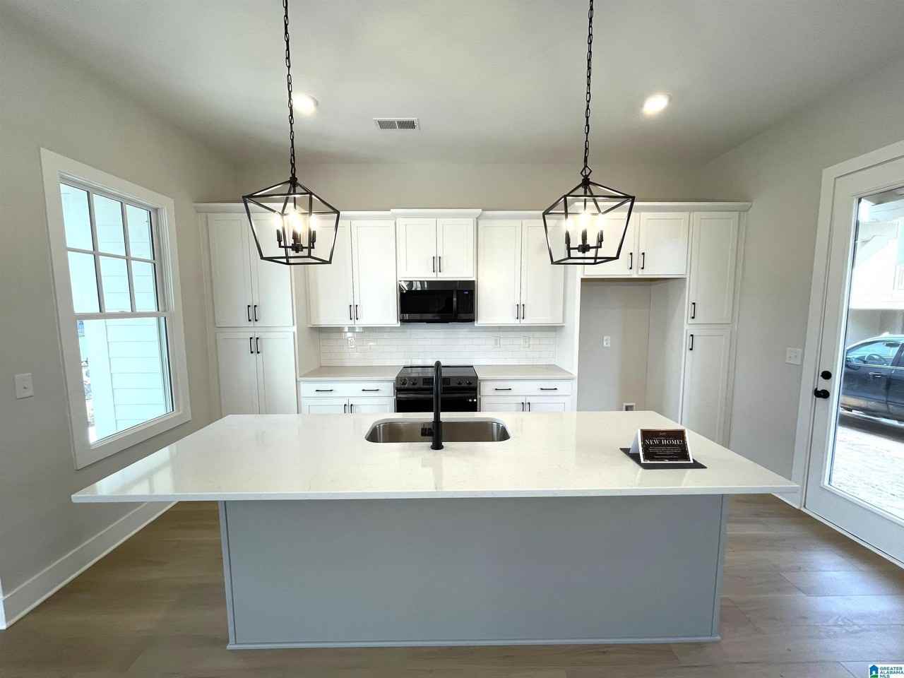 4767 Silas Ave - Photo 4 of 12