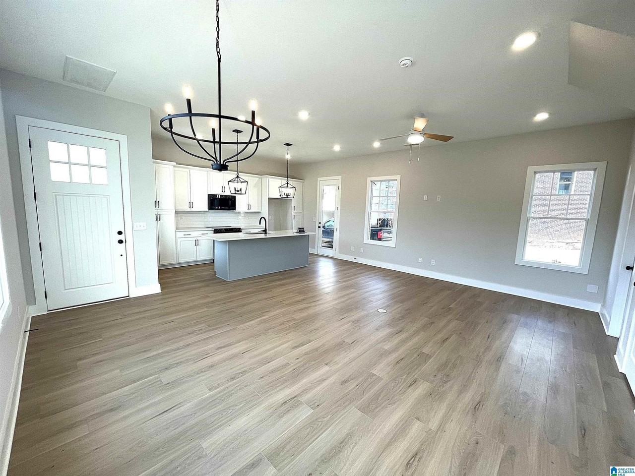 4767 Silas Ave - Photo 5 of 12