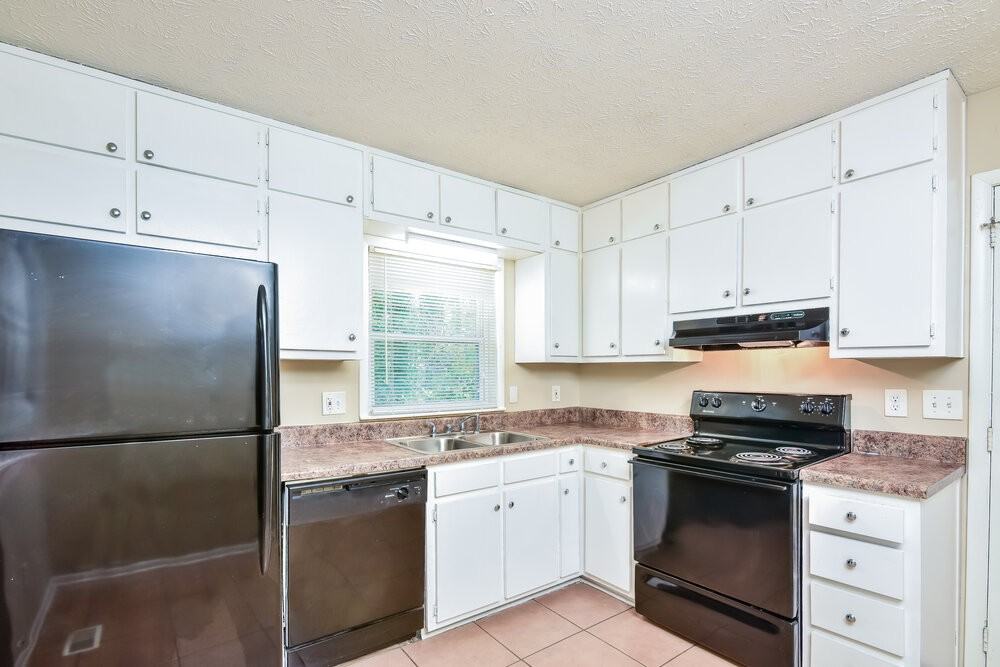 4624 Elm Ridge Ct - Photo 7 of 17