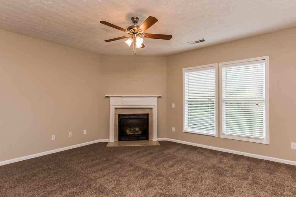 398 Glenleigh Dr - Photo 2 of 18