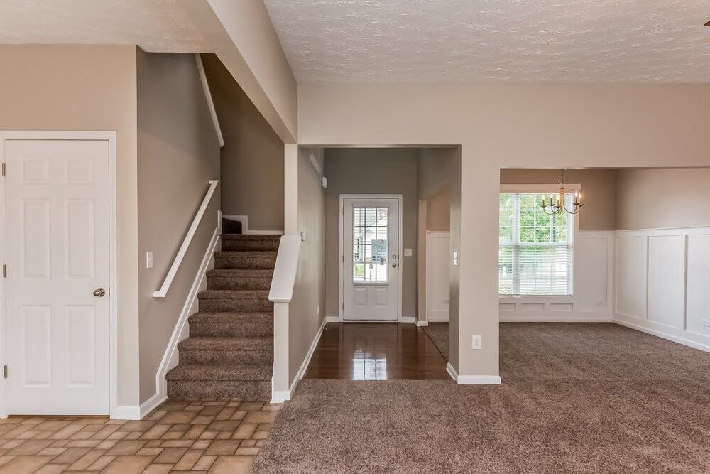 398 Glenleigh Dr - Photo 3 of 18