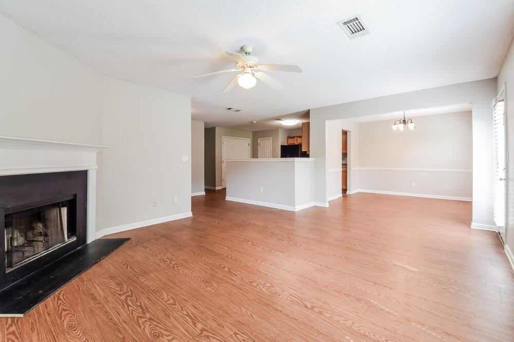 3038 Summer Breeze Dr - Photo 5 of 17