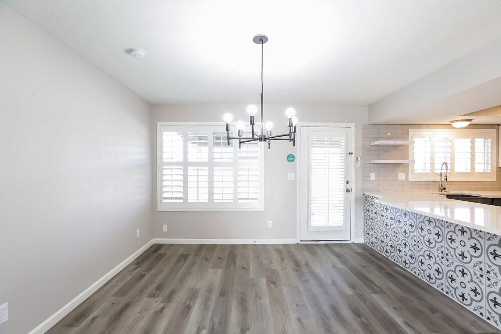 8402 S 15th Way - Photo 6 of 16