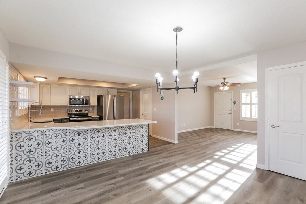 8402 S 15th Way - Photo 7 of 16