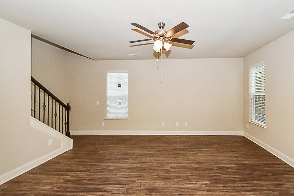 279 Faron Dr Sw - Photo 4 of 17