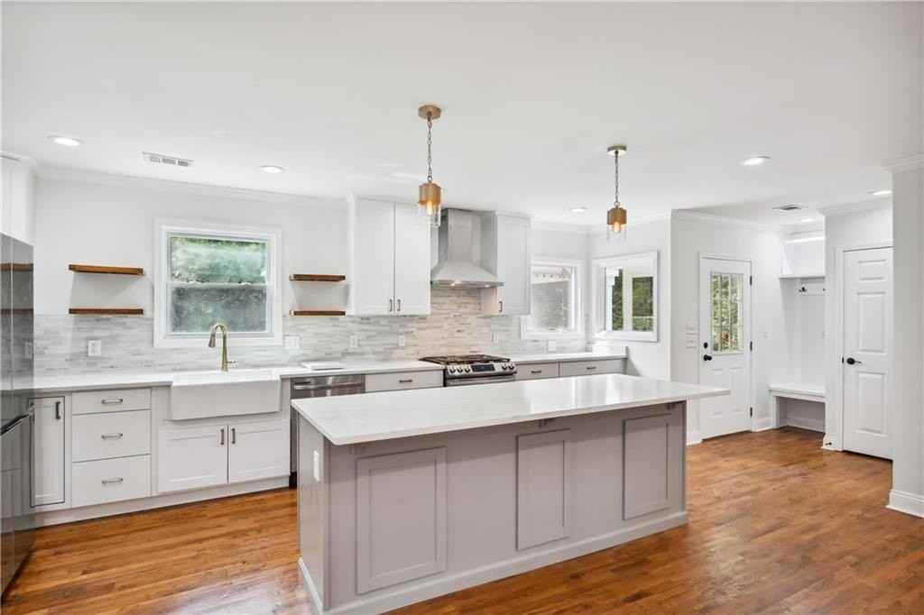 1249 Goodwin Rd Ne - Photo 5 of 26