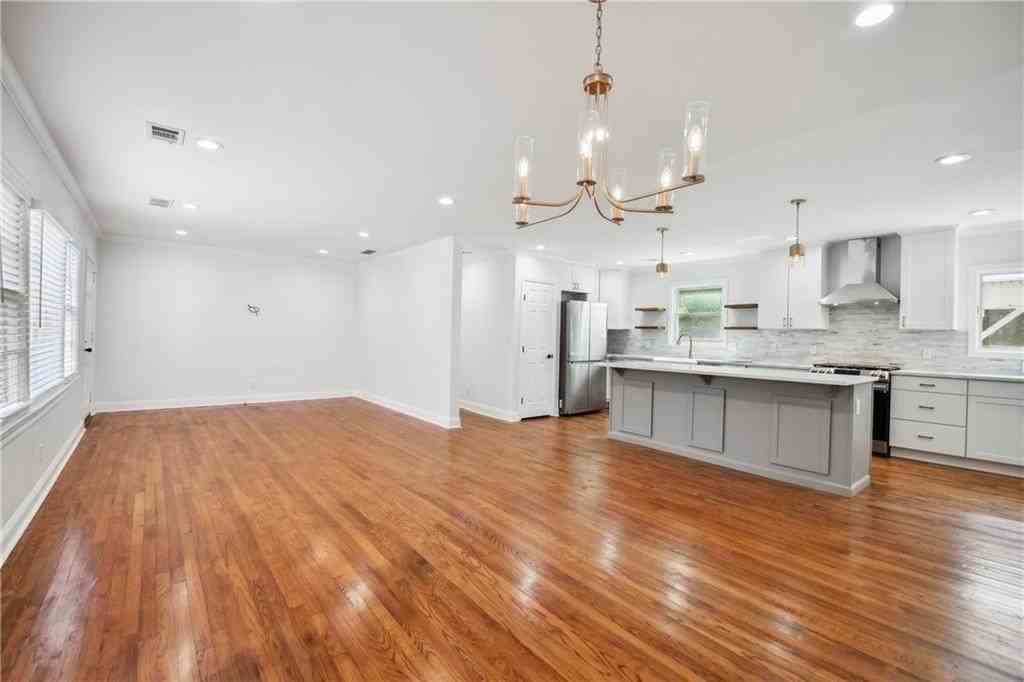 1249 Goodwin Rd Ne - Photo 6 of 26