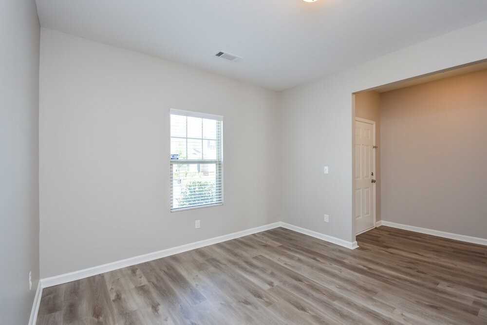 3458 Sandstone Trl Se - Photo 4 of 17