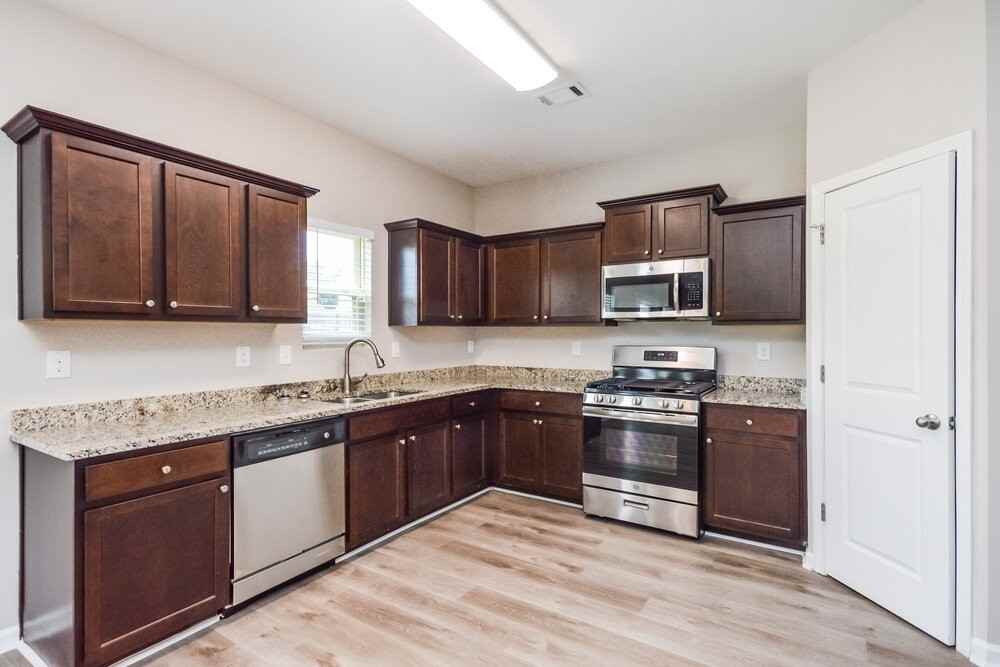 3458 Sandstone Trl Se - Photo 7 of 17