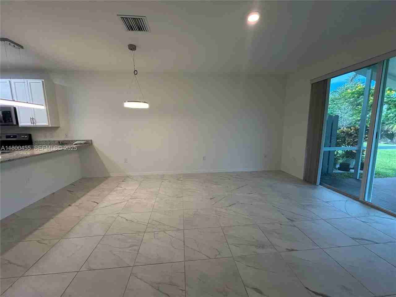 4756 Southwest 63rd Terrace - Photo 3 of 28