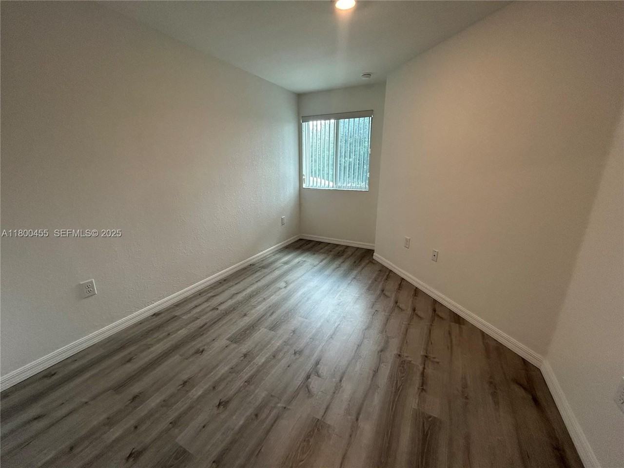 4756 Southwest 63rd Terrace - Photo 6 of 28