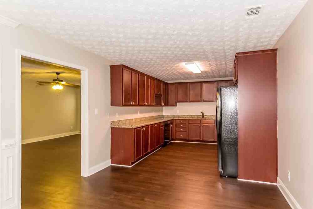 117 Daisy Cir - Photo 4 of 15