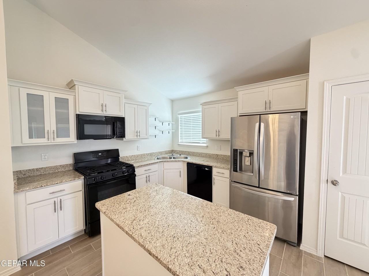 14343 Armando Silva Dr - Photo 5 of 27