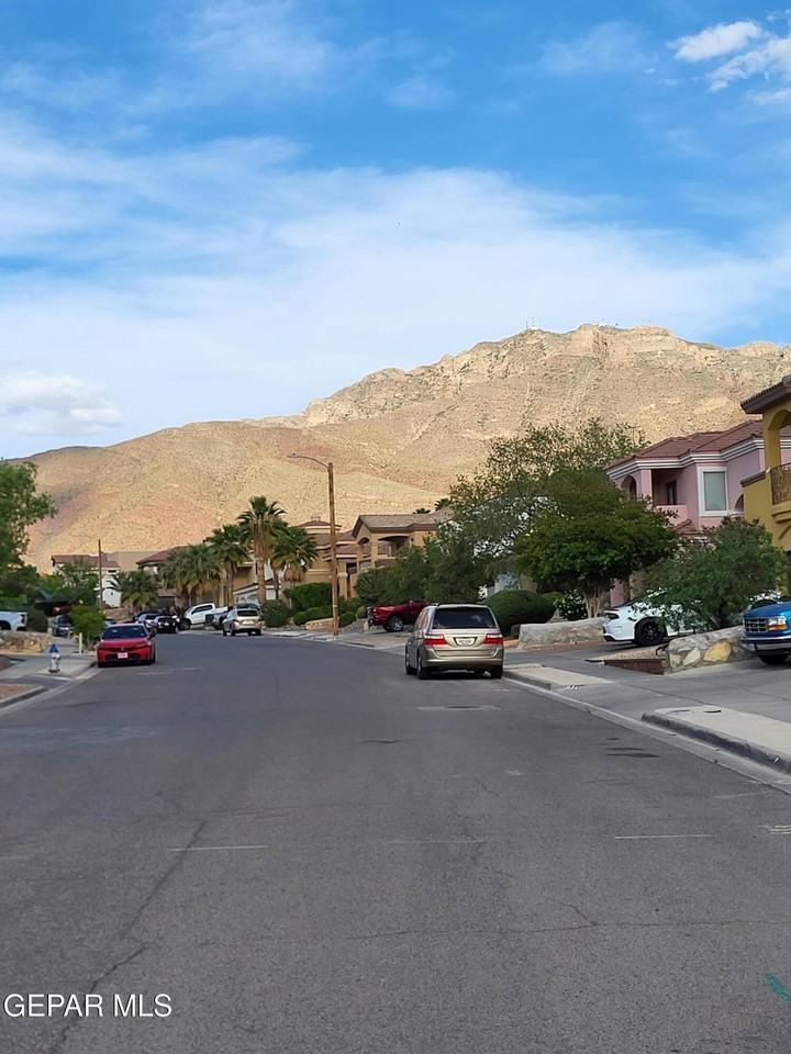 6354 Franklin View Dr - Photo 4 of 46