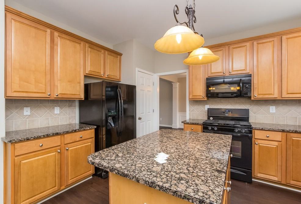 3670 Azurite St - Photo 5 of 15